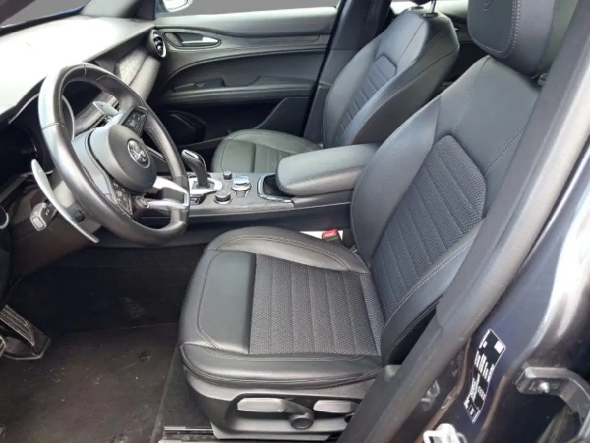 Alfa Romeo Stelvio usata a Frosinone (18)